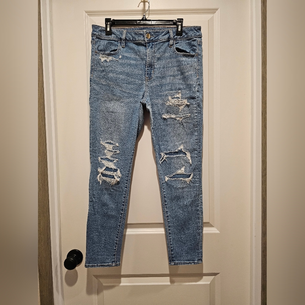 American Eagle Outfitters Light Blue Distressed Skinny Jeggings